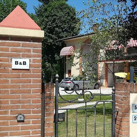 Il Maggiociondolo Apartment *